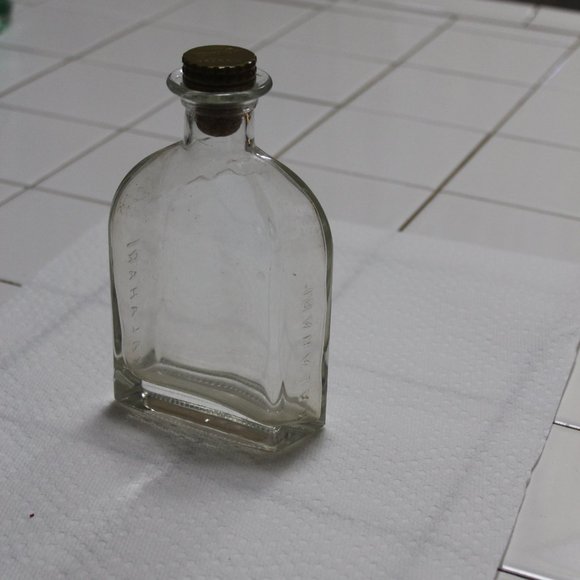 Vintage 1975-85`s transparent bottle Glass mini Bottles - Picture 9 of 10